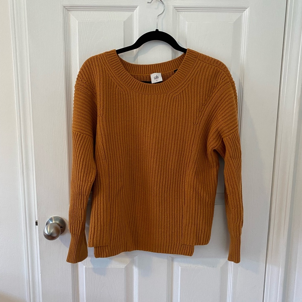 CAbi Step Up Pullover